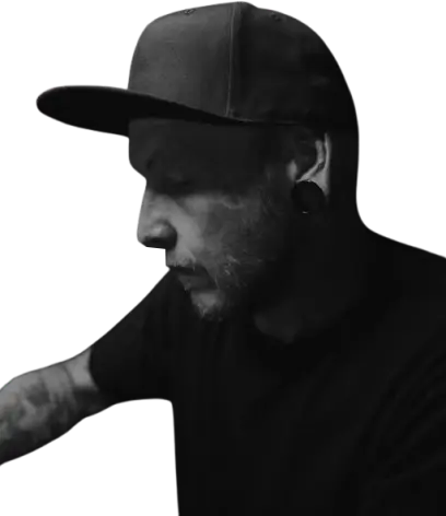 Louis Sonnekus, senior tattoo artist at Tainted Flesh Body Art North Wilmington DE